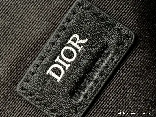Tony Luxuries Hit The Road-17.55*18.5*9CM diro 0624